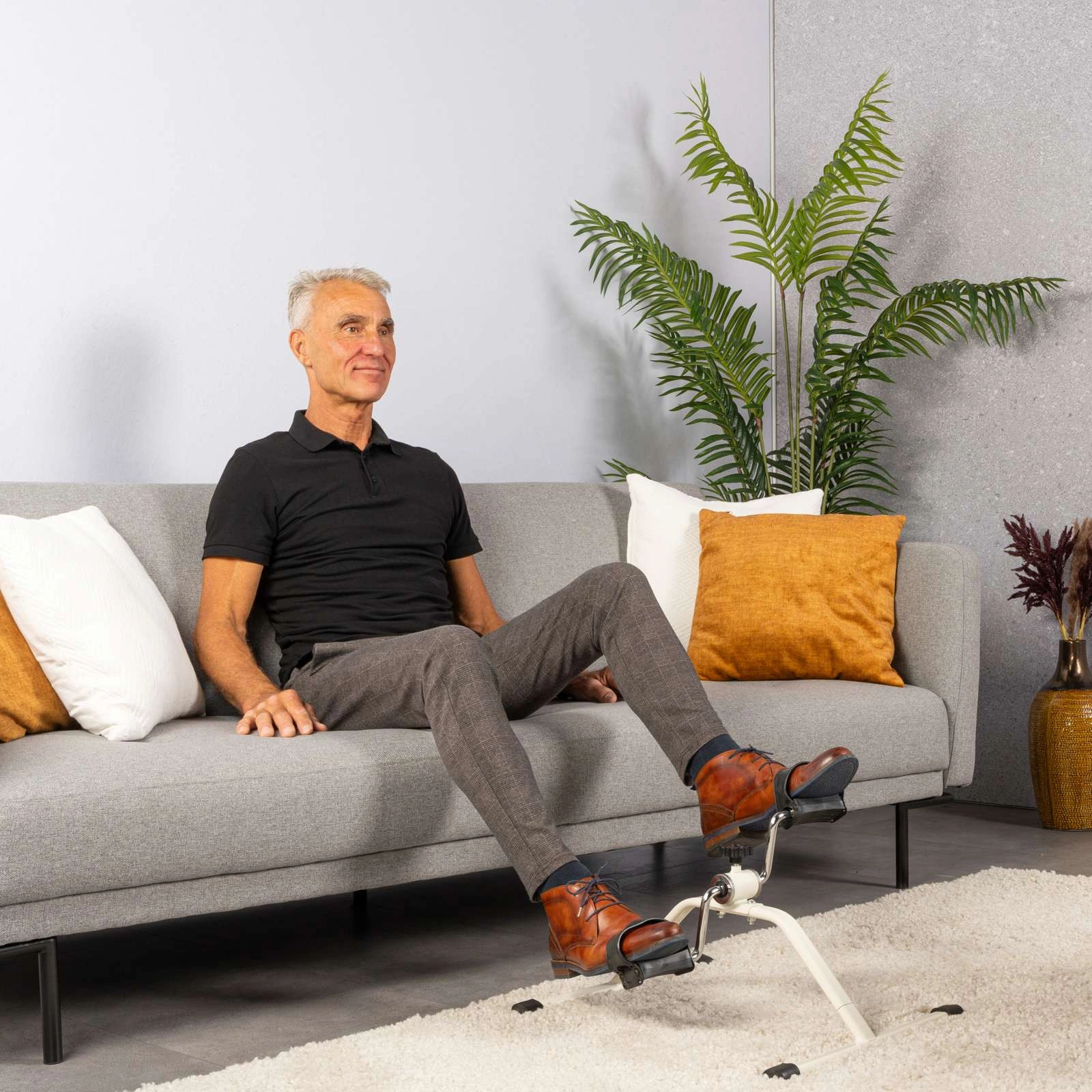 tunturi 06688 Zdjęcie produktu - ROTOR MINI ROWER DO CWICZEN TUNTURI BASIC 1